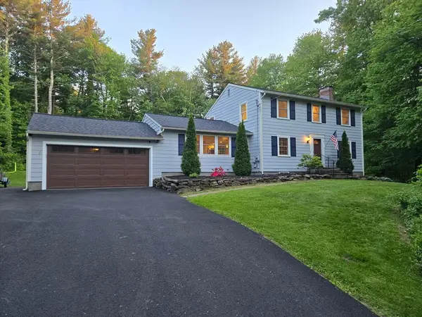 8 Park Ln, Harvard, MA 01451