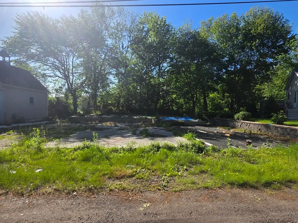 7 Hanson Ct, Hanson, MA 02341 - #1