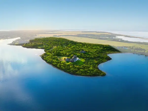 15 Forever Wild Way, Edgartown, MA 02539