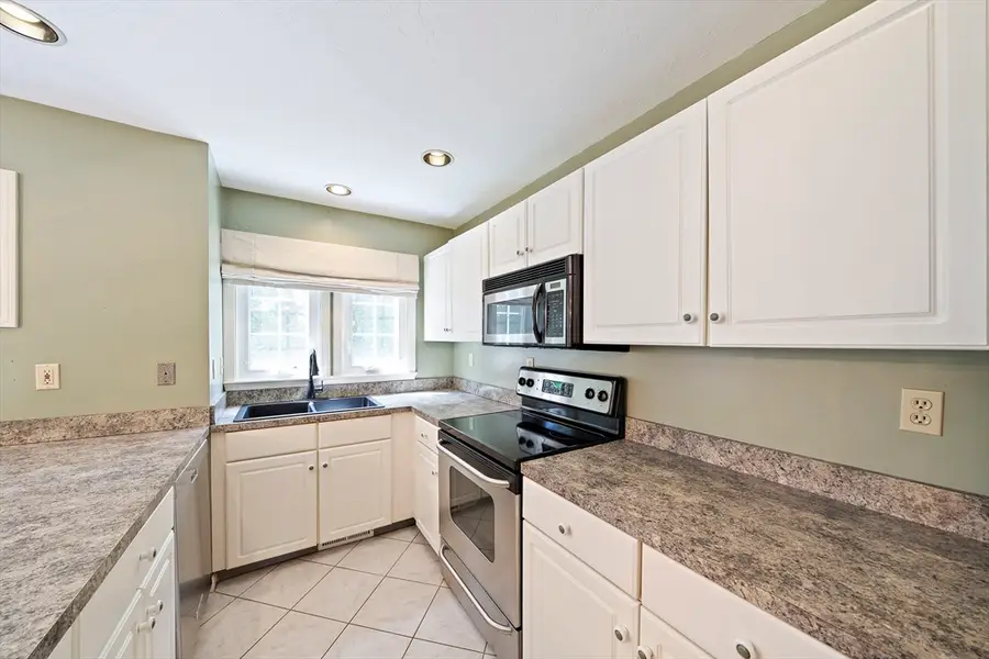 501 Auburn St #402, Whitman, MA 02382 - #3