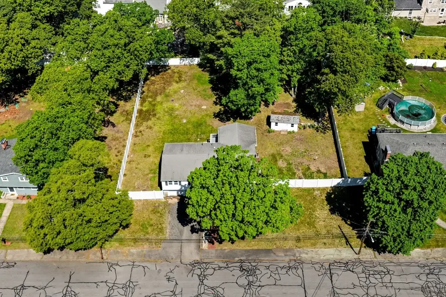 37 Old Coach Rd, Braintree, MA 02184 - #3