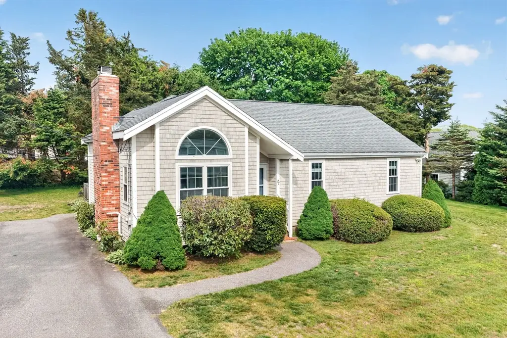 27 Bellavista Dr, Pocasset, MA 02559 - #1