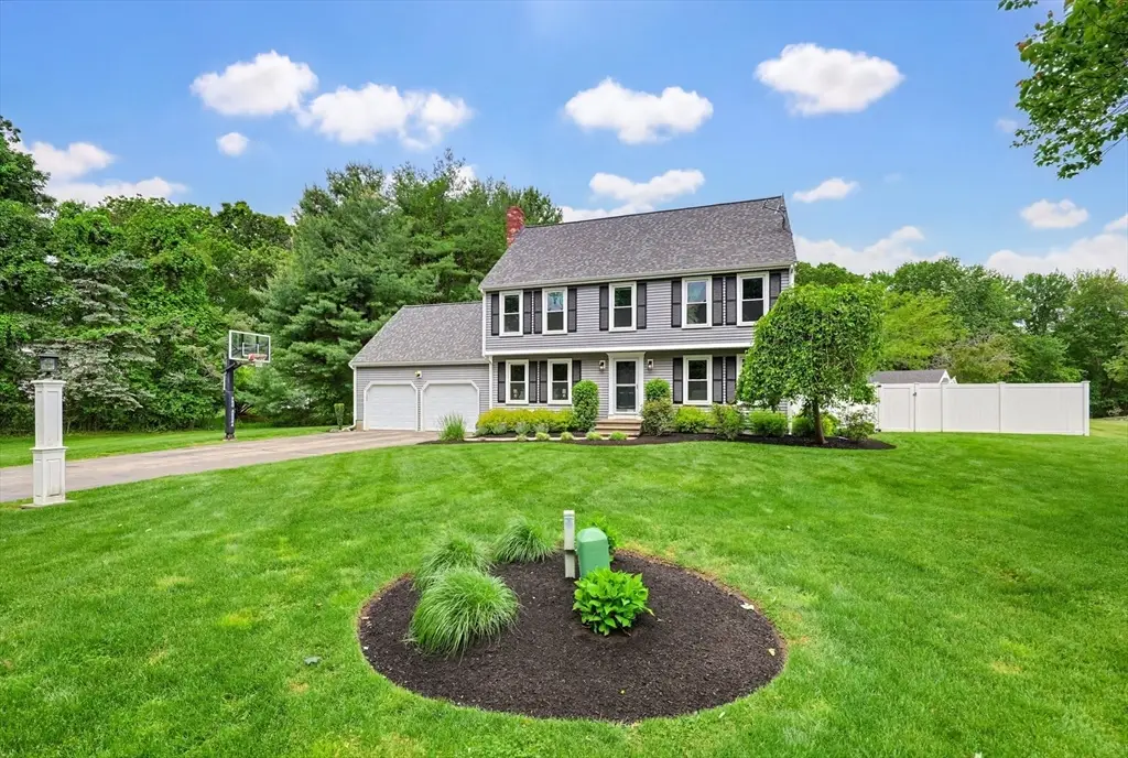 22 Diane Dr, Medway, MA 02053 - #1