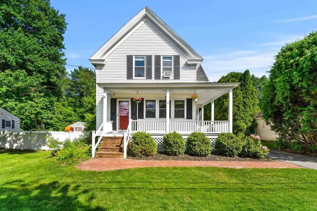9 Giles St, Methuen, MA 01844 - #1