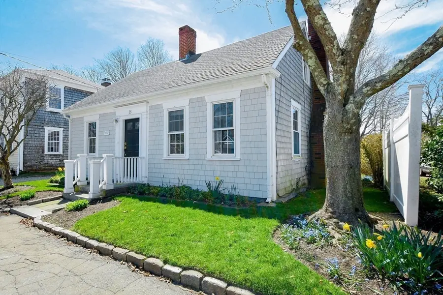 35 Main Street, Mattapoisett, MA 02739 - #2