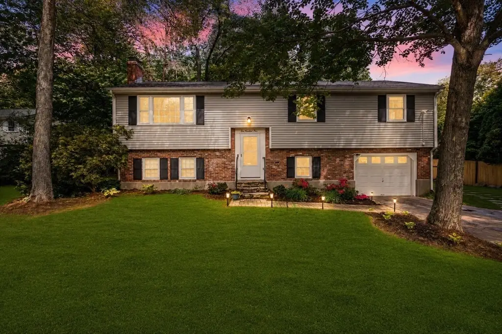 105 High St, Holliston, MA 01746 - #1