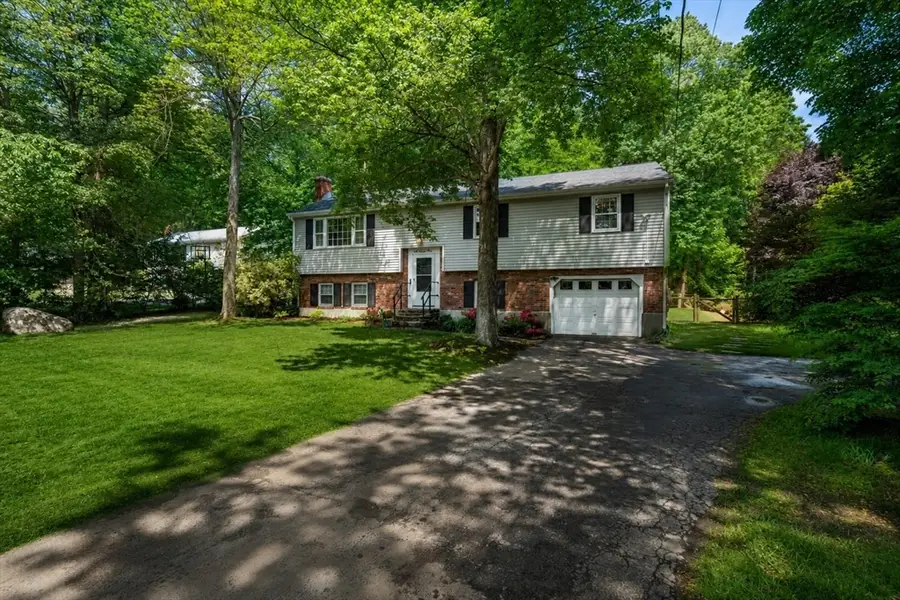 105 High St, Holliston, MA 01746 - #3