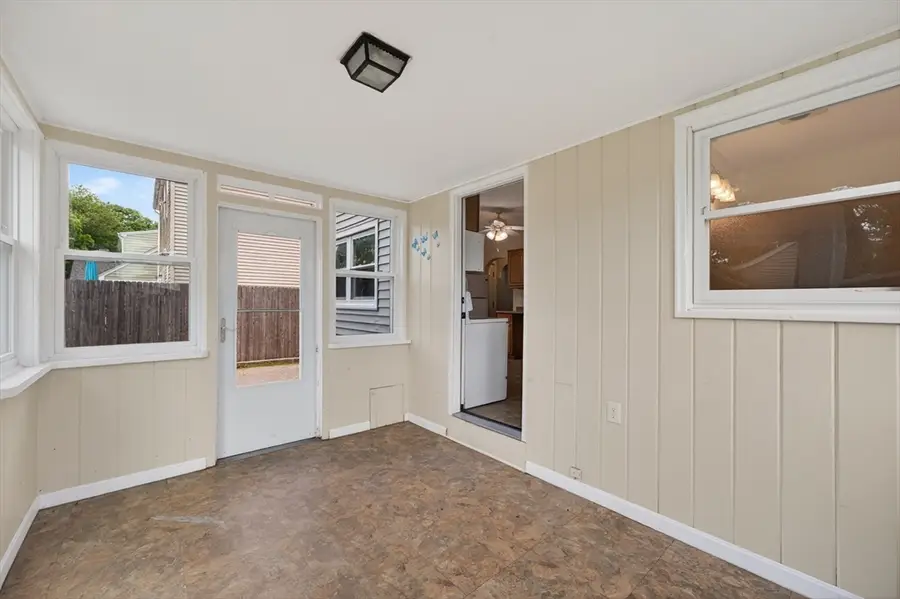 82 Parkside Avenue, Pawtucket, RI 02861 - #3