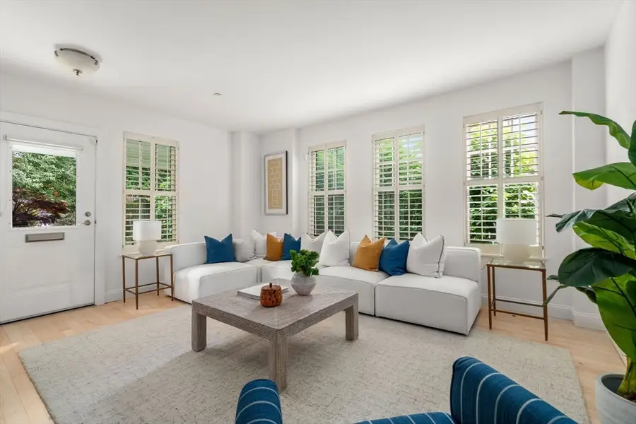 99 Crowninshield Rd #99, Brookline, MA 02446 - #2