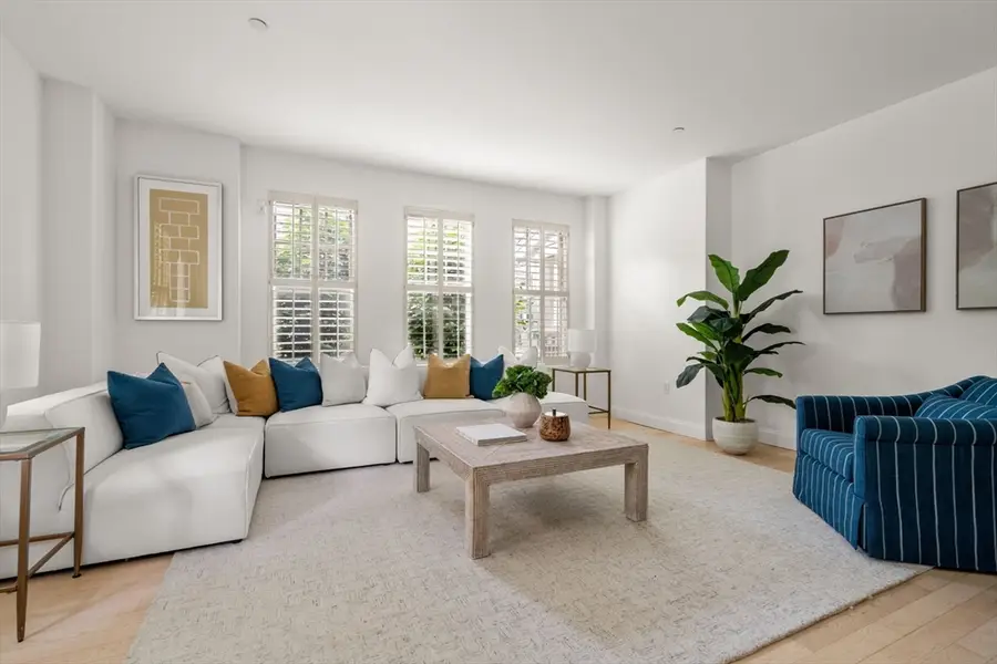 99 Crowninshield Rd #99, Brookline, MA 02446 - #3