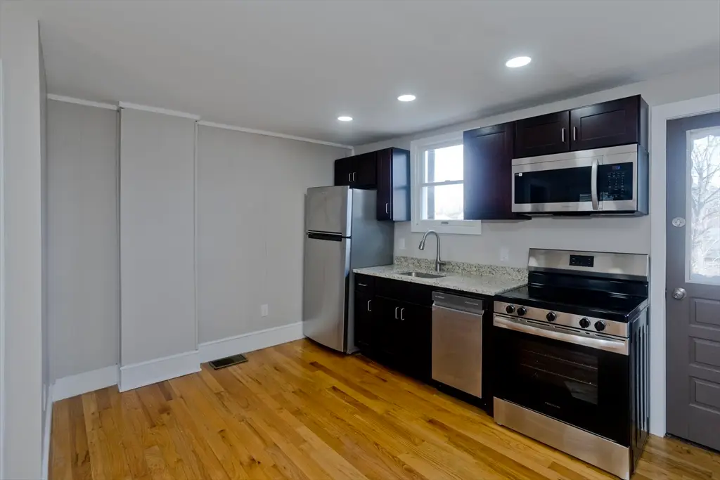 13 Hampden St, Westfield, MA 01085 - #1