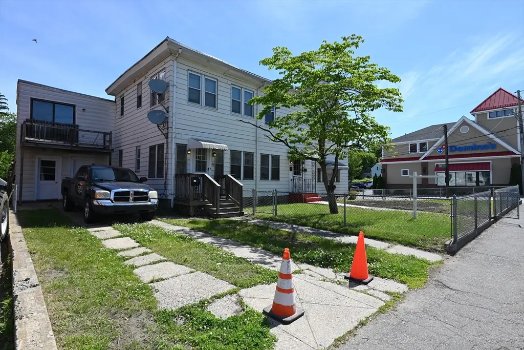 89 Mammoth Rd, Lowell, MA 01854 - #1