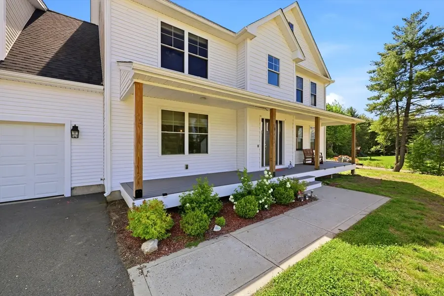 18 Woodland Ln, Belchertown, MA 01007 - #3