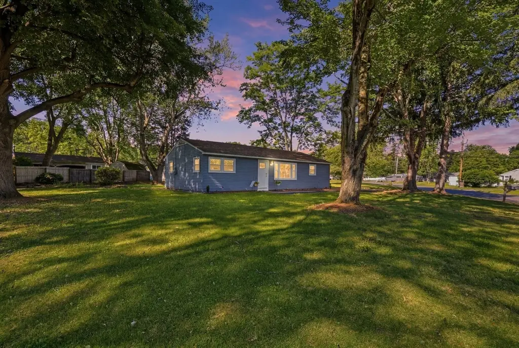 43 Sunridge Dr, Springfield, MA 01118 - #1