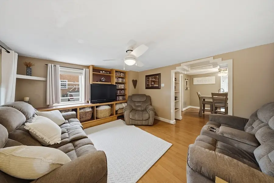 28 Fletcher St #28, Whitinsville, MA 01588 - #3