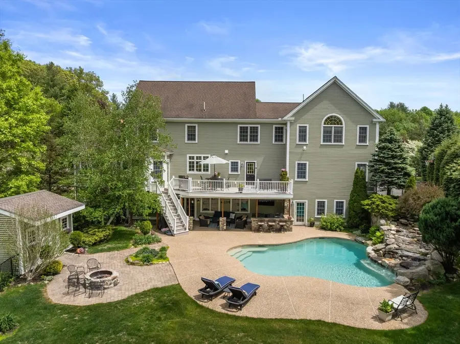 9 Freedom Dr, North Reading, MA 01864 - #3