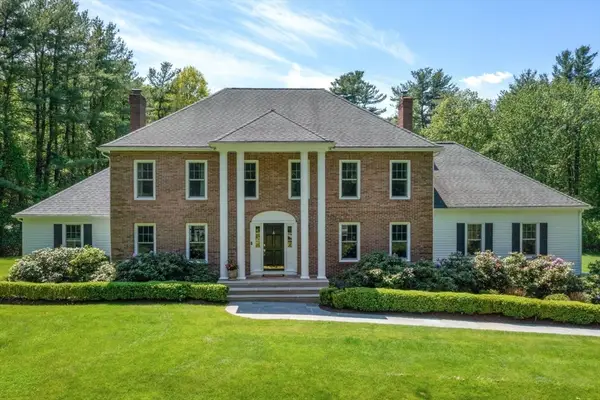 25 Donnelly Dr, Dover, MA 02030