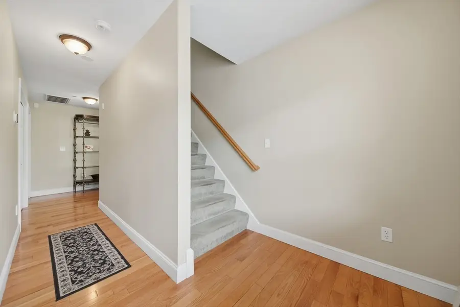 8 Pilgrim St #9, North Reading, MA 01864 - #3