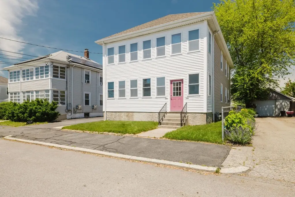 266 Norfolk Ave, Pawtucket, RI 02861 - #1
