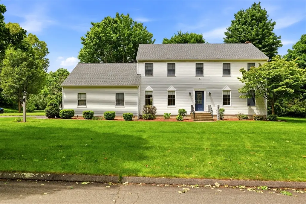 2 Christopher Cir, Wilbraham, MA 01095 - #1