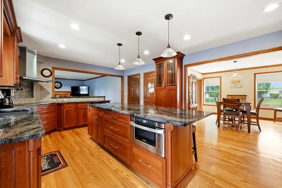 2 Christopher Cir, Wilbraham, MA 01095 - #2