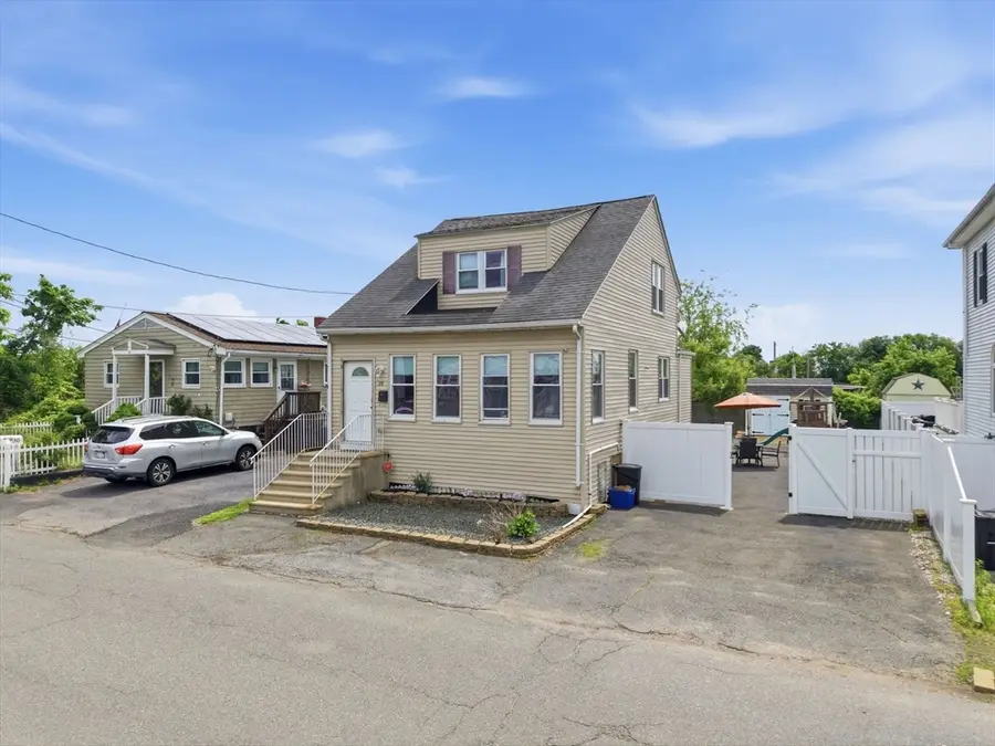 28 Houston Ave, Saugus, MA 01906 - #3