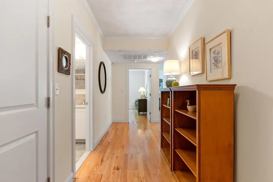185 Essex St #1A, Melrose, MA 02176 - #3