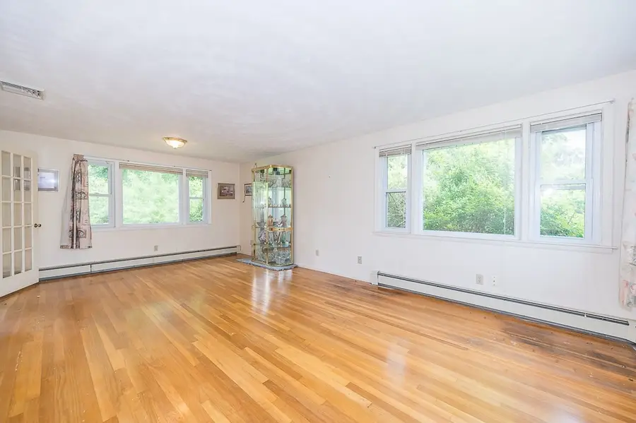 27 Chevy Chase Rd, Worcester, MA 01606 - #3