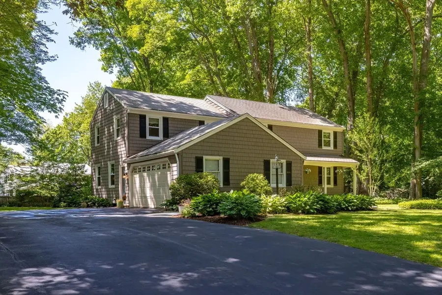 27 Tallwood Dr, Seekonk, MA 02771 - #2