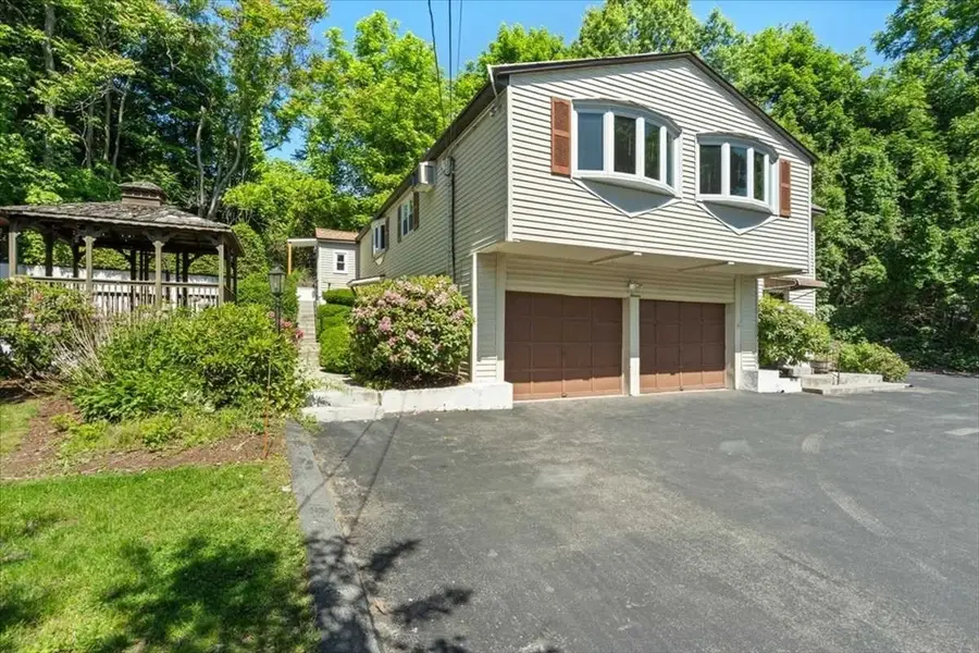 11 Pocono Rd., Worcester, MA 01605 - #2