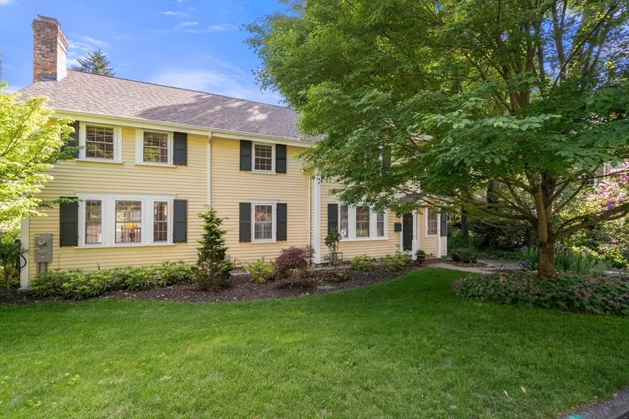 8 Avon Rd, Wellesley, MA 02482 - #3