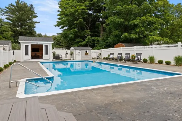 191 Lions Mouth Rd, Amesbury, MA 01913