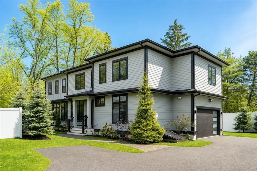 32 Lantern Ln, Wellesley, MA 02481 - #2