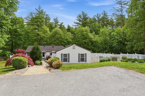 11 Mt Paul Road, Tyngsborough, MA 01879