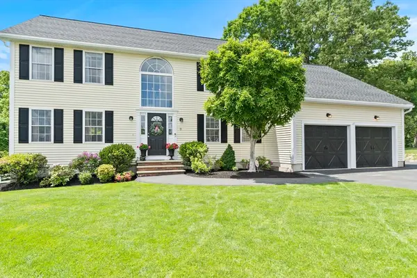 15 Cronin Way, Woburn, MA 01801