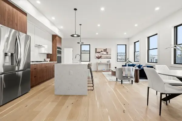 47 Condor #PH, Boston, MA 02128