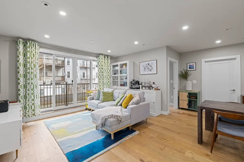 10 Everett #204, Boston, MA 02128 - #1