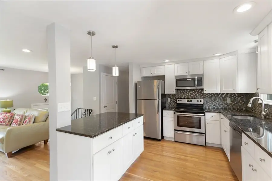 33 Marion St, Wilmington, MA 01887 - #2