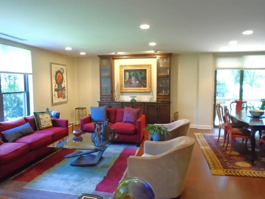 210 Nahanton #407, Newton, MA 02459 - #2