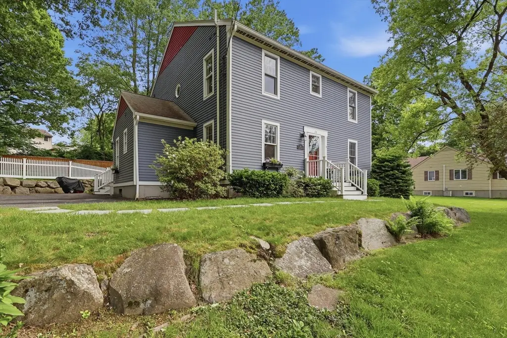 28 Modoc Street, Worcester, MA 01604 - #1