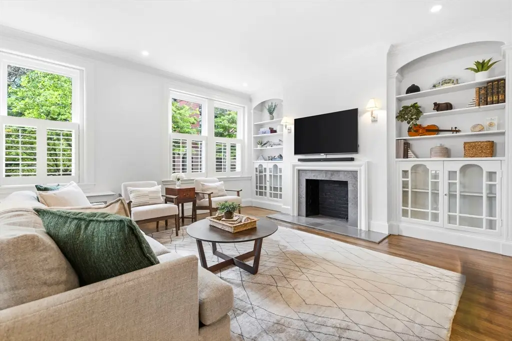 123 Saint Paul St #1, Brookline, MA 02446 - #1