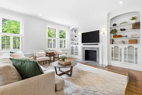 123 Saint Paul St #1, Brookline, MA 02446