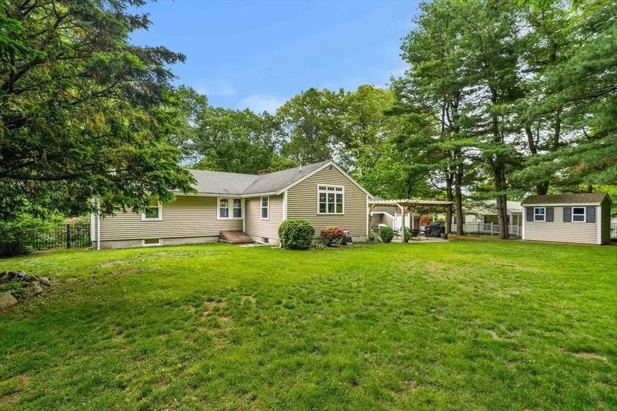 18 Gleason Rd, Reading, MA 01867 - #2