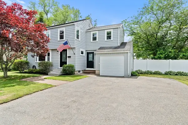 4 Sendick Rd, Woburn, MA 01801