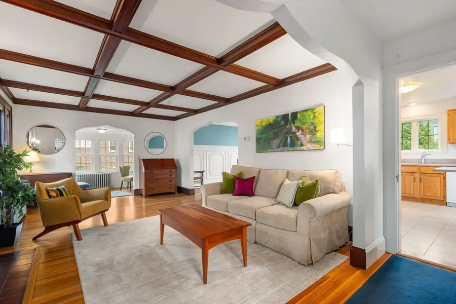 34 Pleasant St, Newton, MA 02465 - #2