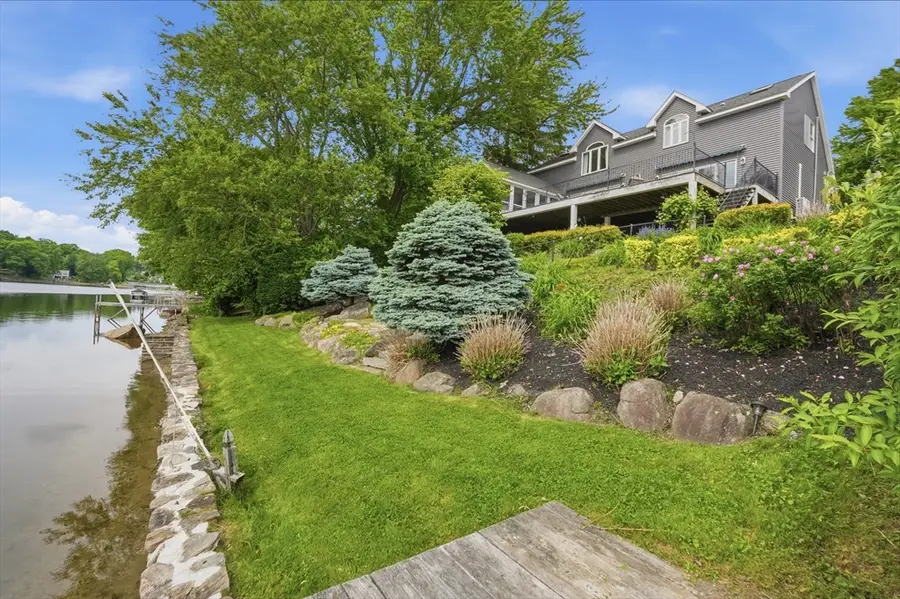 18 Sunset Dr, Millbury, MA 01527 - #3