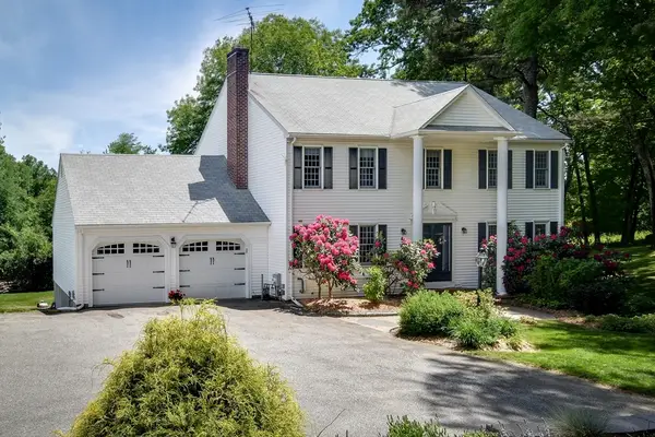 92 Flanagan Drive, Framingham, MA 01701