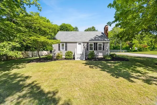 208 Matfield St, West Bridgewater, MA 02379