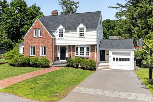 58 Leighton Rd, Wellesley, MA 02482