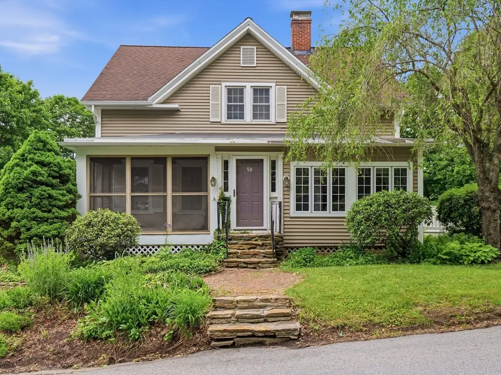 98 Walnut St, North Brookfield, MA 01535 - #1